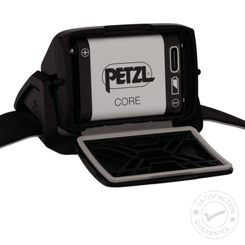 PETZL ACTIK CORE 625 ラスト1点 PETZL - ACTIK CORE 625 LUMEN HEADLAMP – MountCO
